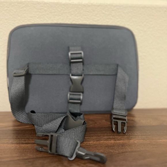 Eddie Bauer Black Travel Mirror - Picture 3 of 3